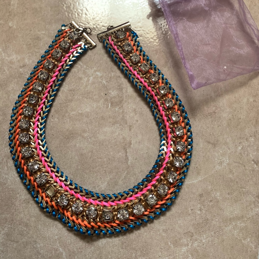Collar- necklace